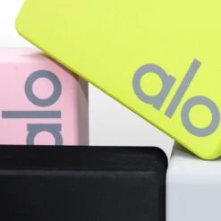 Uplifting Yoga Block -Dakine Store DOVGRESIL D2