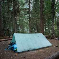 Hyperlite Mountain Gear Flat Tarp - 8x6 8 Hyperlite Mountain Gear Flat Tarp - 8x6 -Dakine Store GRE D2