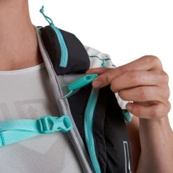 Ultimate Direction Adventure Vesta 5.0 - Women's 24 Ultimate Direction Adventure Vesta 5.0 - Women's -Dakine Store NIGSKY D2